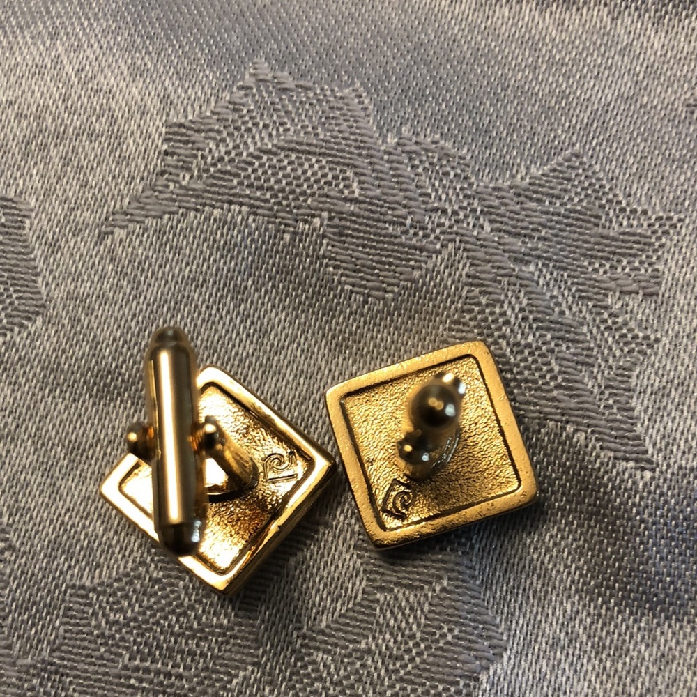Gorgeous Pierre Cardin Cuff Links - Picture 6 of 7